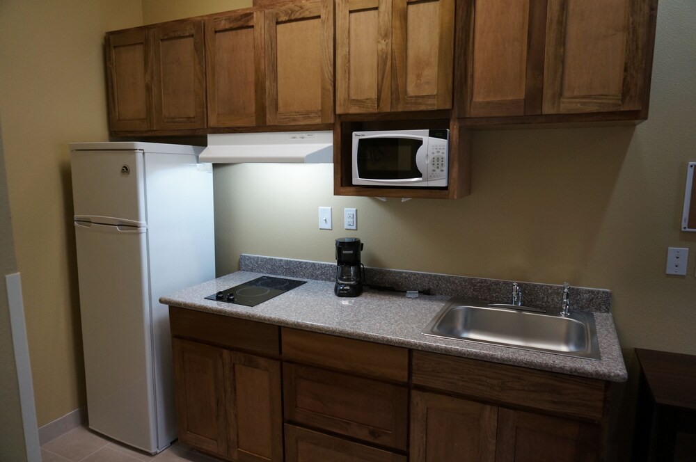 Texas Bungalows Hotel & Hotel Que at Lakeline Austin Cedar Park - photo 14