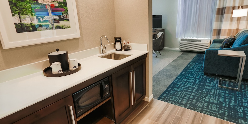 Hampton Inn & Suites Charlotte Ballantyne - photo 22
