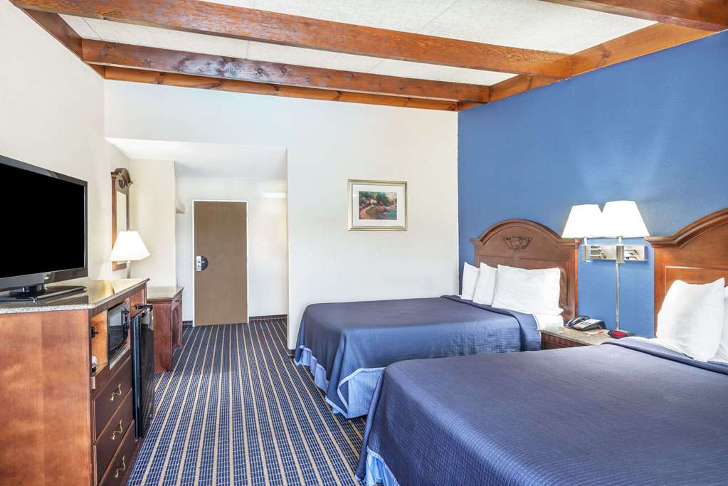 Howard Johnson by Wyndham Bangor - photo 9