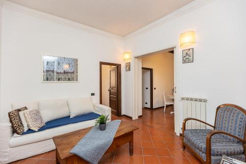 Lungaretta by Rental in Rome — 4-Star Luxury Hotel in Rome, Italy