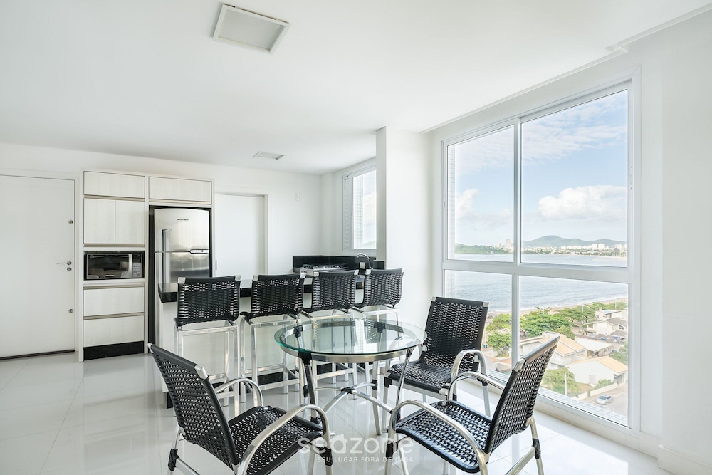 Seaview Apt Condo w Pool & BBQ Vce1102