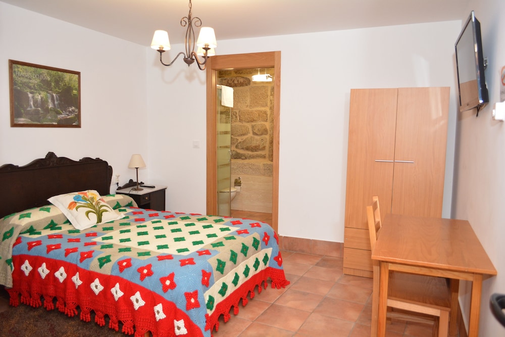 Alojamiento Rural Pazos — hotel in Cea