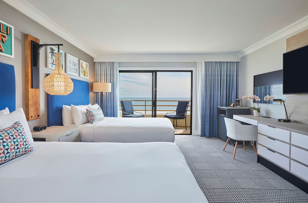 The Waterfront Beach Resort A Hilton Hotel - photo 50