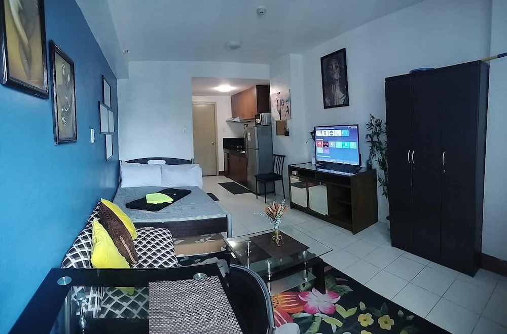 Tum's MPlace Staycation 7th Floor Tower B — 4-Star Luxury Hotel in Manila, Philippines