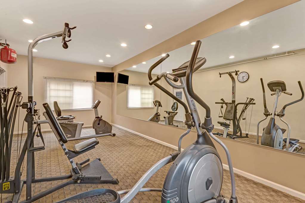 Days Inn by Wyndham Ridgefield - photo 4