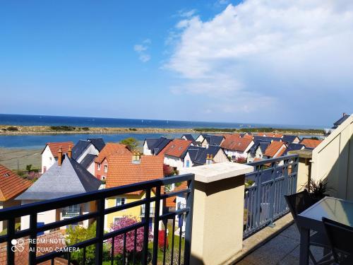 Divine Marina Vue Mer Piscines — hotel in Dives-Sur-Mer