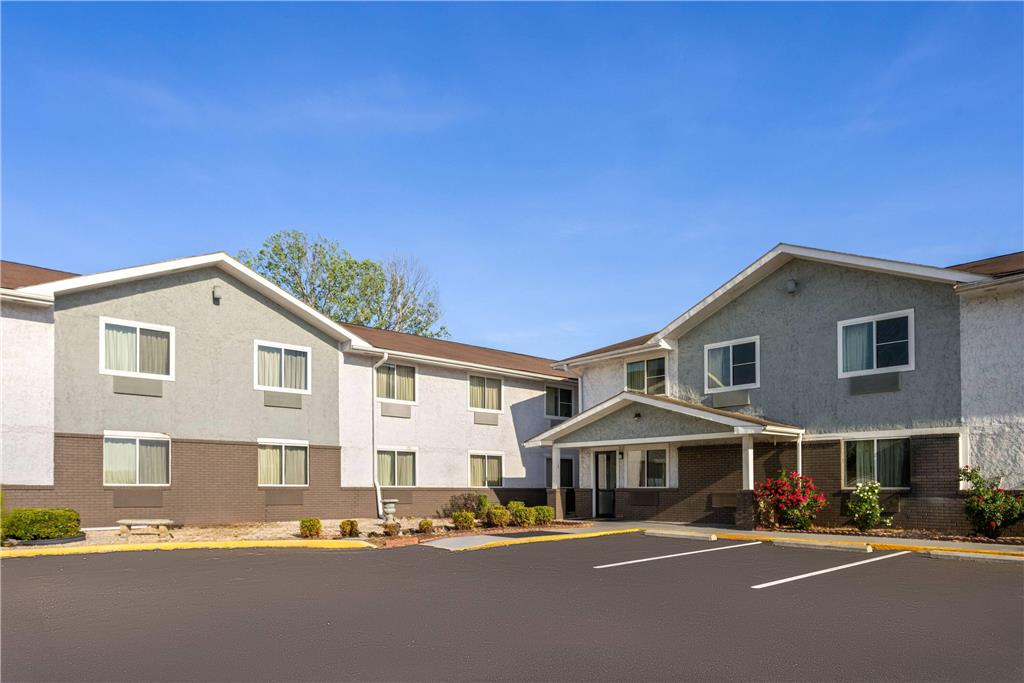 Super 8 by Wyndham South Boston VA - photo 3