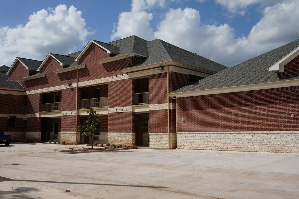 Texas Bungalows Hotel & Hotel Que at Lakeline Austin Cedar Park - photo 32