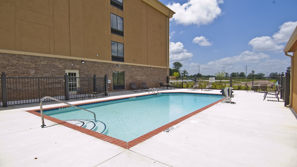 Holiday Inn Express & Suites Jackson Pearl Intl Airport by IHG - photo 16