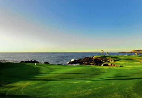 Terraza de la Paz Vista Al Campo de Golf in San Miguel De Abona, Spain