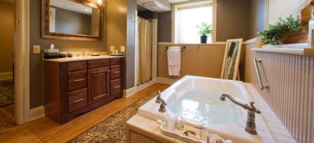 The Sayre Mansion Inn - photo 8
