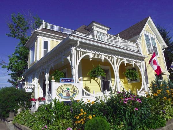 Mahone Bay Bed & Breakfast — 4-Star Luxury Hotel in Lunenburg, Canada