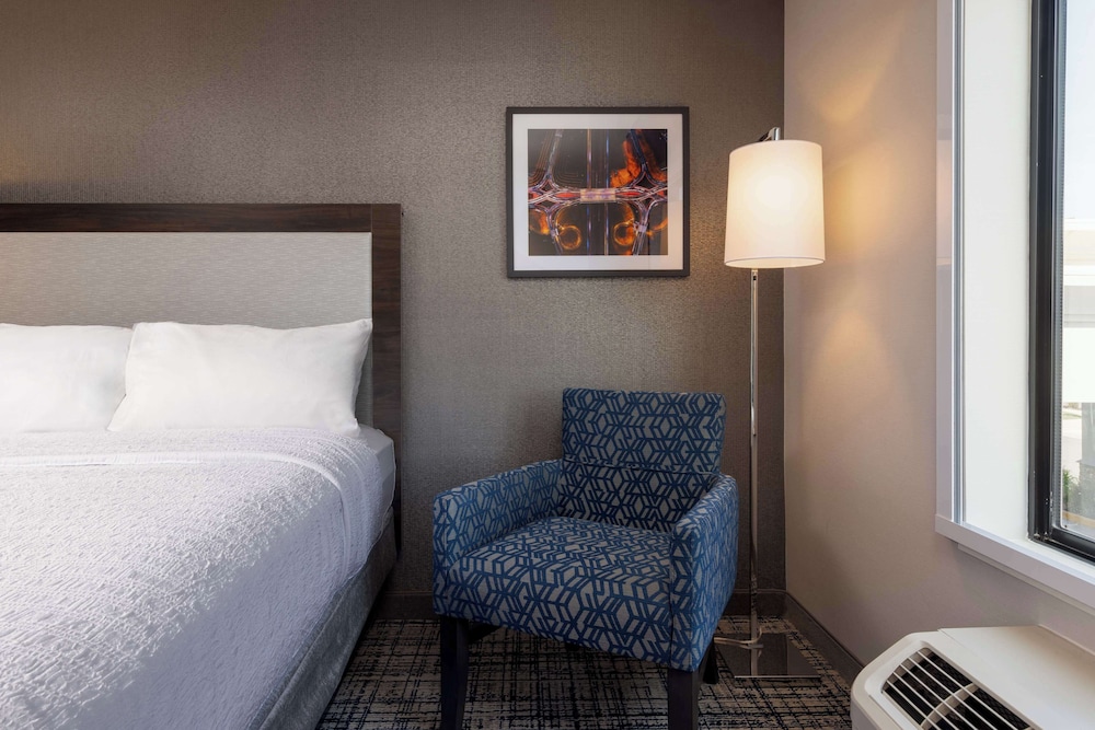 Hampton Inn & Suites Manteca - photo 21