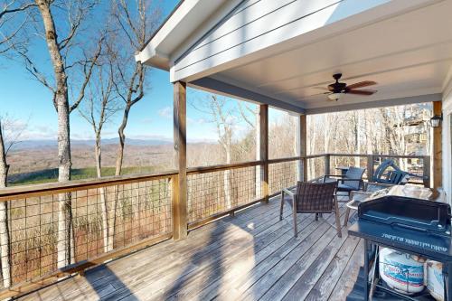 Mountain Top Retreat — Clarkesville — photo 4