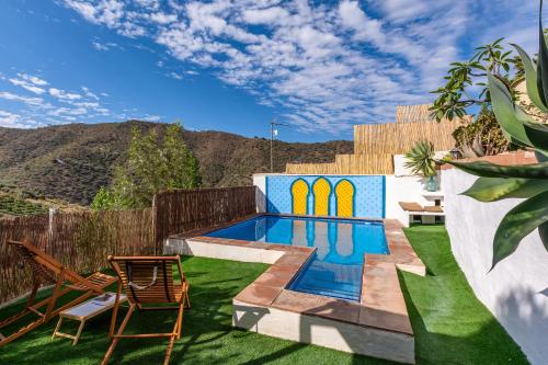 Private family cottage with pool — 4-Star Luxury Hotel in Rubite, Spain