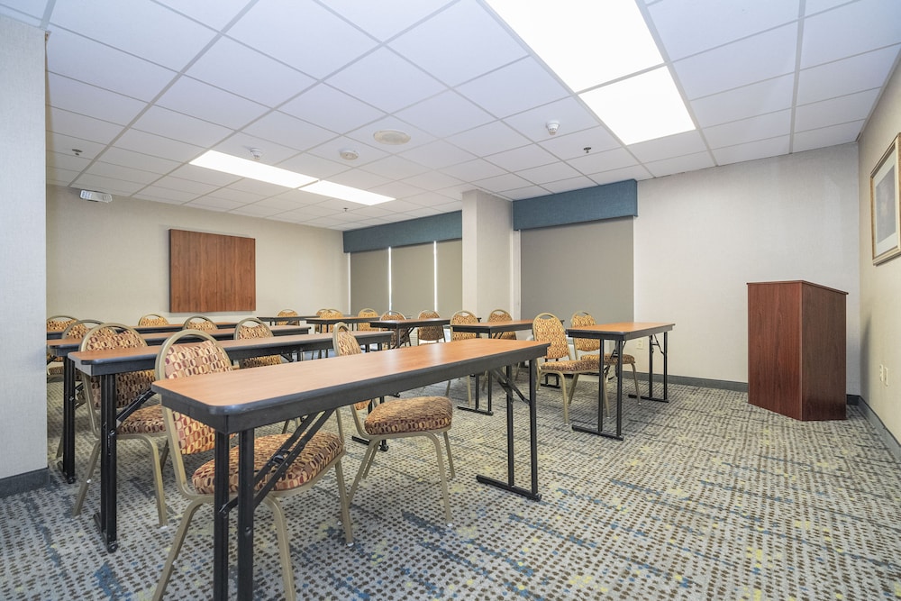 Hampton Inn Spring Hill - photo 66