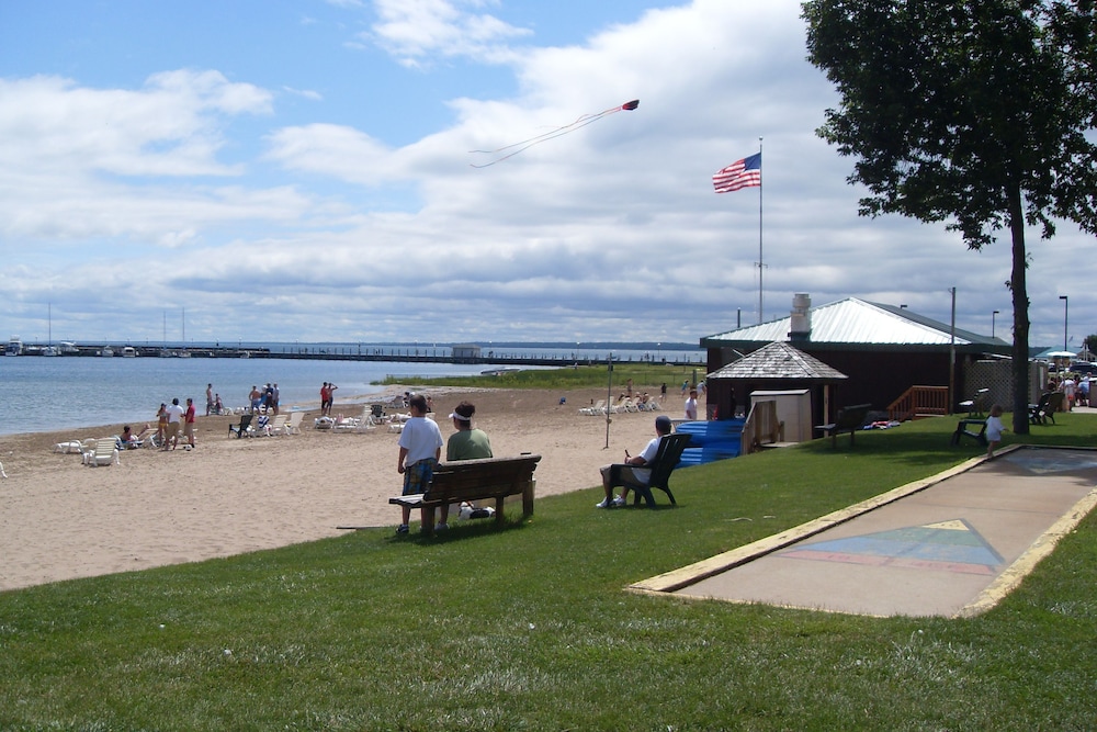 Tawas Bay Beach Resort - photo 59
