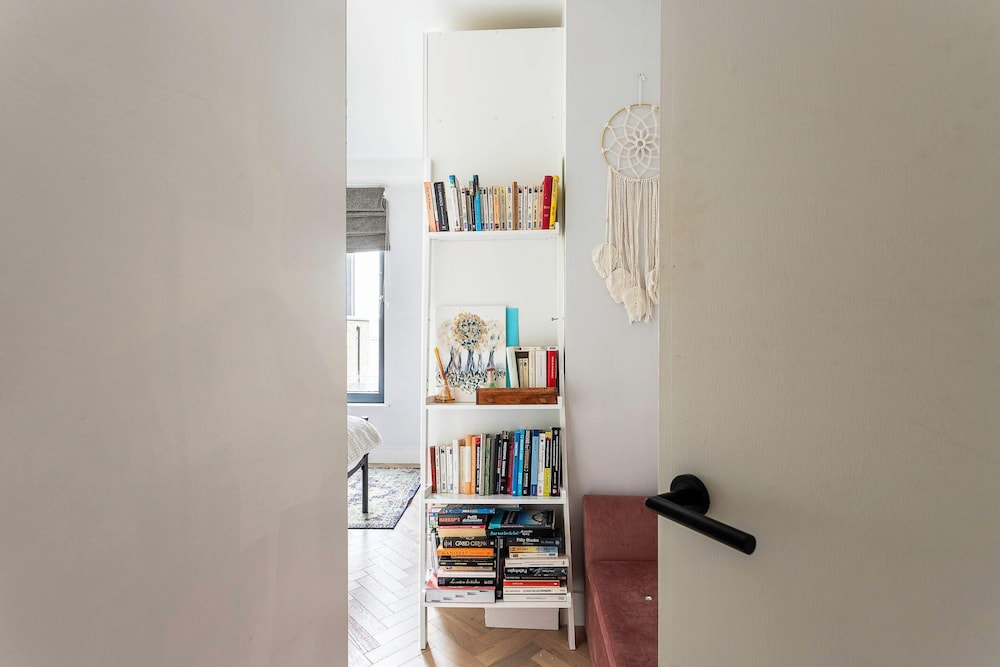 Cosy 2 bed Flat in Vibrant Acton — 4-Star Luxury Hotel in London, United Kingdom