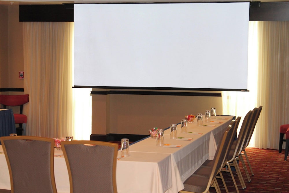 Courtyard Marriott Vicksburg - photo 25