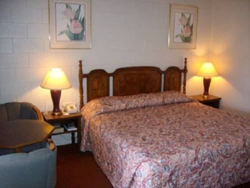 Knights Inn & Suites Canyon TX - photo 9