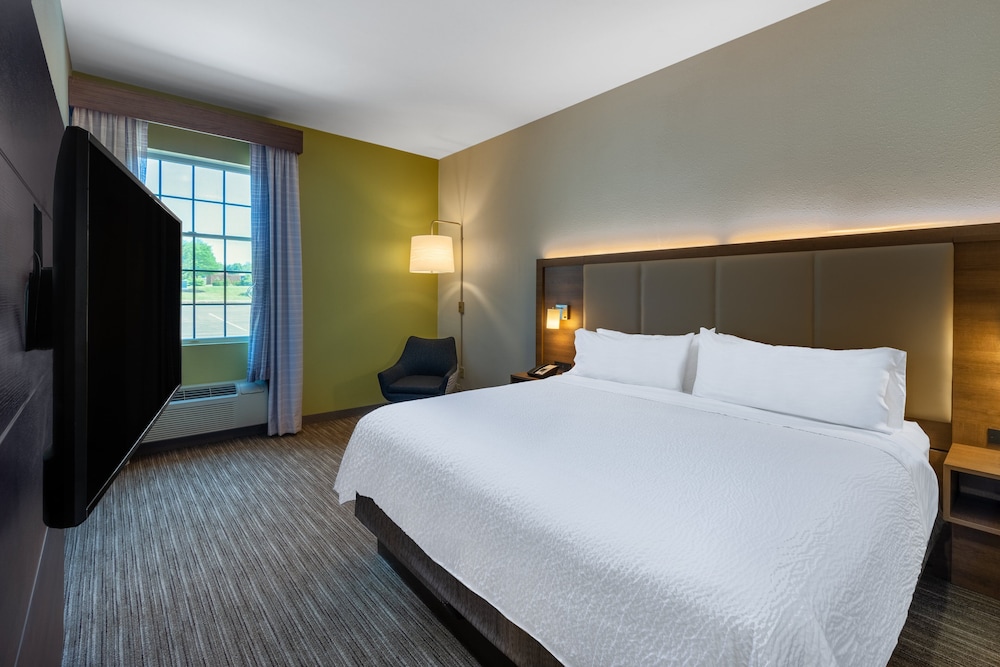 Holiday Inn Express State College at Williamsburg Square by IHG - photo 22