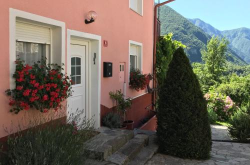 Apartma Kresnička — 4-Star Luxury Hotel in Kobarid, Slovenia