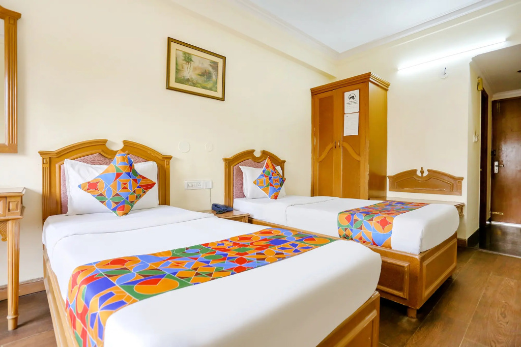 FabHotel Altus DLF Phase 2 — Gurgaon — photo 2