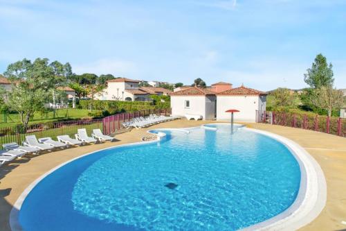 Maison charmante à Homps Jardin avec vue sur le lac — 4-Star Luxury Hotel in Lezignan-Corbieres, France