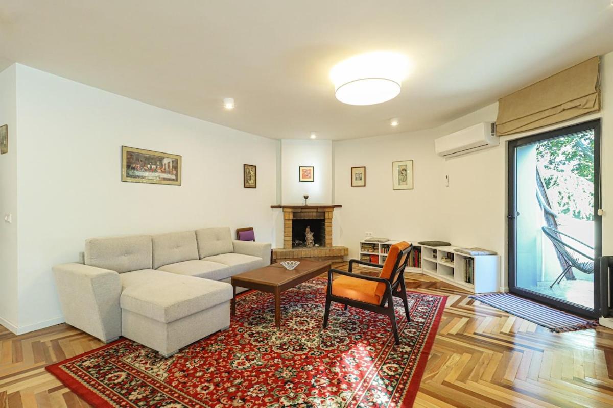 Elegant 2BR in Old Tbilisi By Wehost