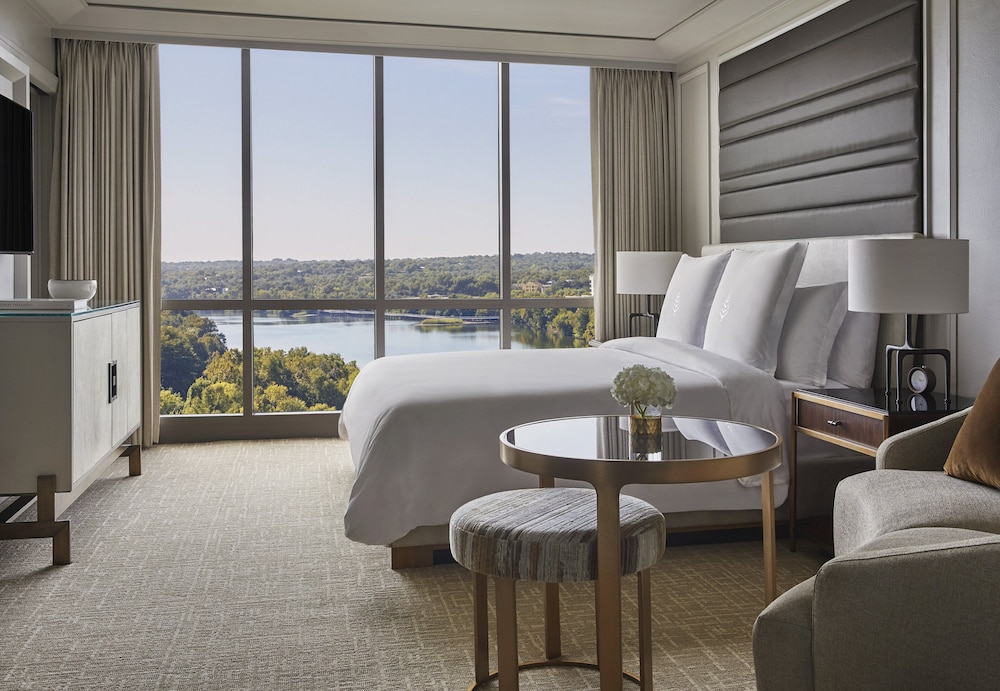 Four Seasons Hotel Austin - photo 22