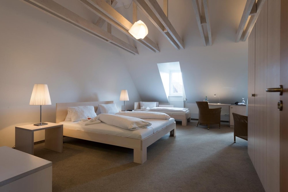 Gasthof Zum Storch — hotel in Schlusselfeld