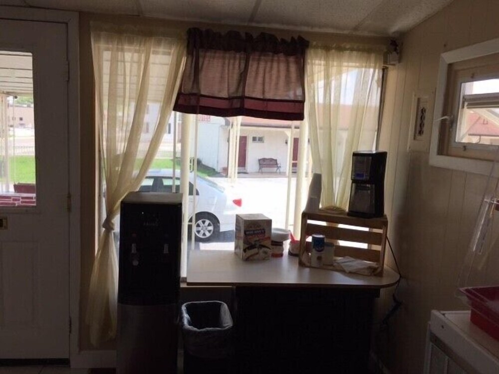 Hollander Motel - photo 2