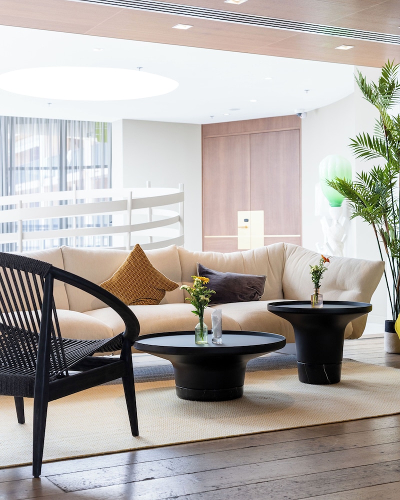 Renaissance Aix en Provence Hotel — 5-Star Luxury Hotel in Aix-En-Provence, France