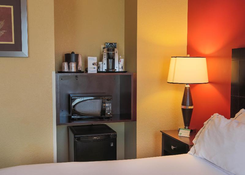 Holiday Inn Express Baltimore Downtown - photo 41