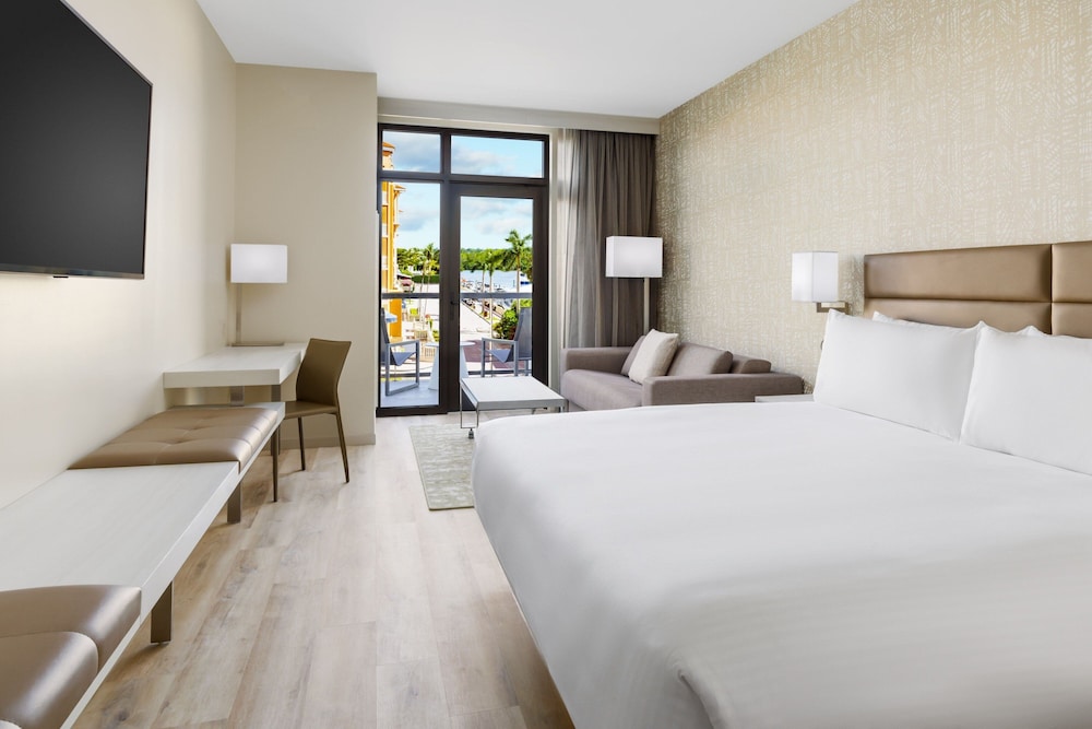AC Hotel by Marriott Naples 5th Avenue - photo 7