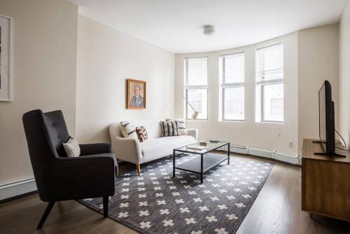 Beautiful 2 Bedroom Financial District Apartment — 4-Star Luxury Hotel in Boston, United States