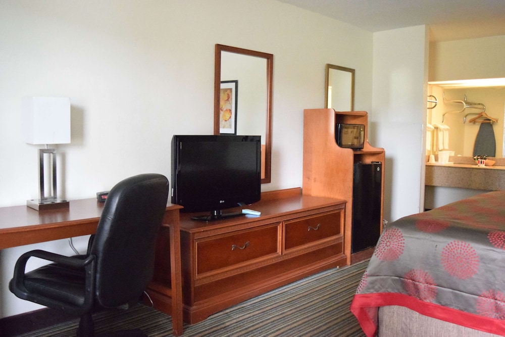Ramada by Wyndham Savannah Gateway - photo 17