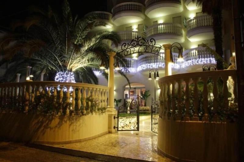 Hotel Eva — hotel in Alba Adriatica