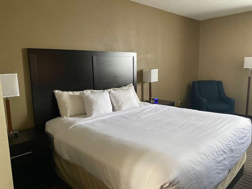 SureStay Plus by Best Western Jonestown Lebanon Valley - photo 9