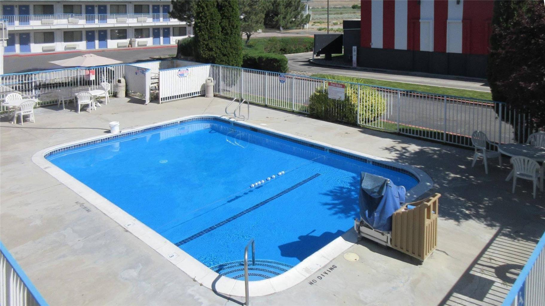 Park Inn Winnemucca - photo 12