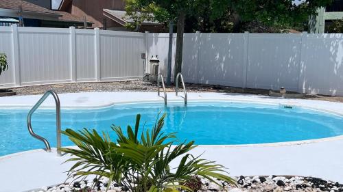 Two Story Pool home walk to beach — 4-Star Luxury Hotel in Cape Canaveral, United States