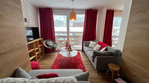 Rouge Canneberge 8 Personnes 84m2 Vue Degagee Setaz — hotel in Valloire