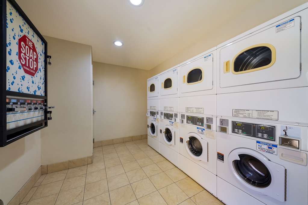 Best Western Inn & Suites Lemoore - photo 10