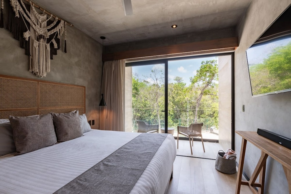 Luxury Studio with Balcony And Rooftop Pool in Best Location — 4-Star Luxury Hotel in Tulum, Mexico