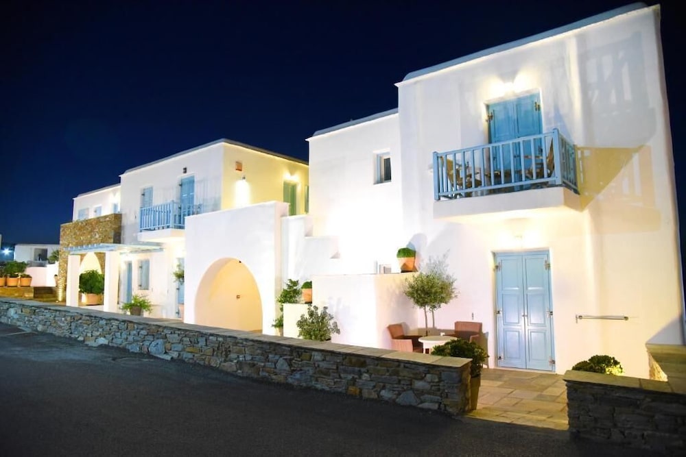 Messaria Hotel in Kythnos, Greece