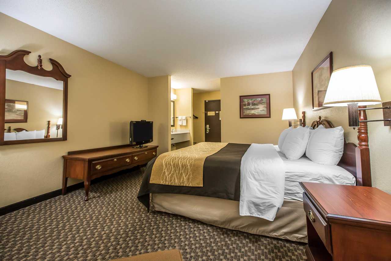 Quality Inn & Suites Mendota near I 39 - photo 29