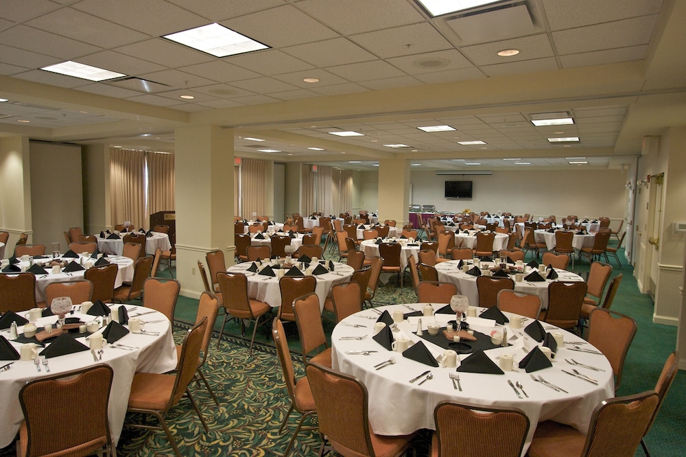 Hilton Garden Inn Denver Airport - photo 45