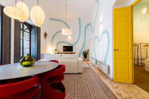 Apartamento Trahzo — 4-Star Luxury Hotel in Sevilla, Spain