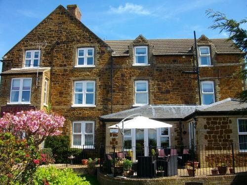 Gate Lodge Guest House — 4-Star Luxury Hotel in Hunstanton, United Kingdom