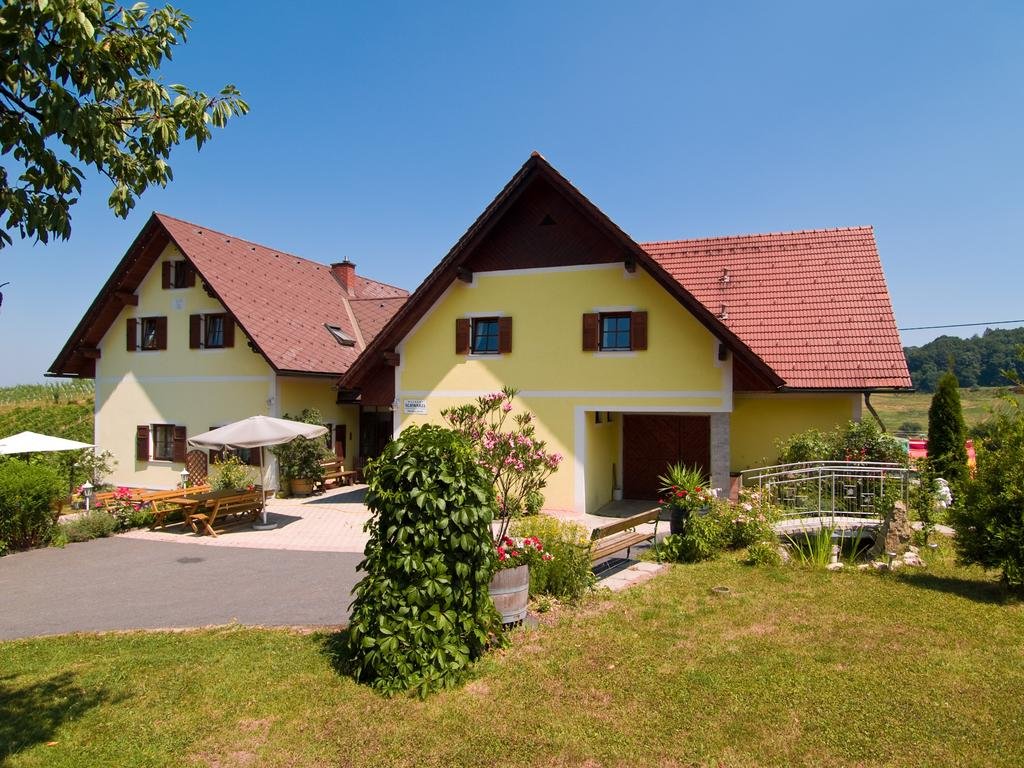 Weingut Schwarzl — hotel in Ratsch An Der Weinstrasse